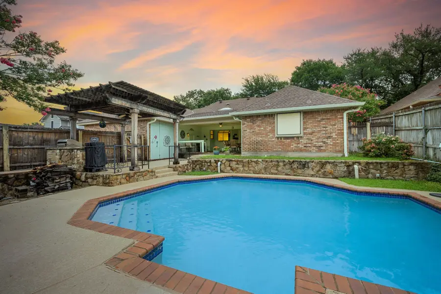 3121 Oakdale Drive, Hurst, TX 76054 - #2