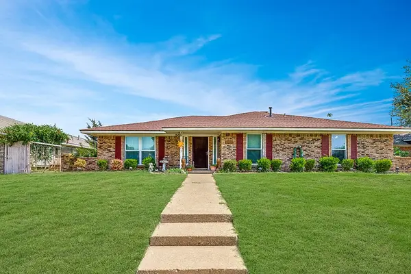 2204 Brighton Lane, Plano, TX 75075