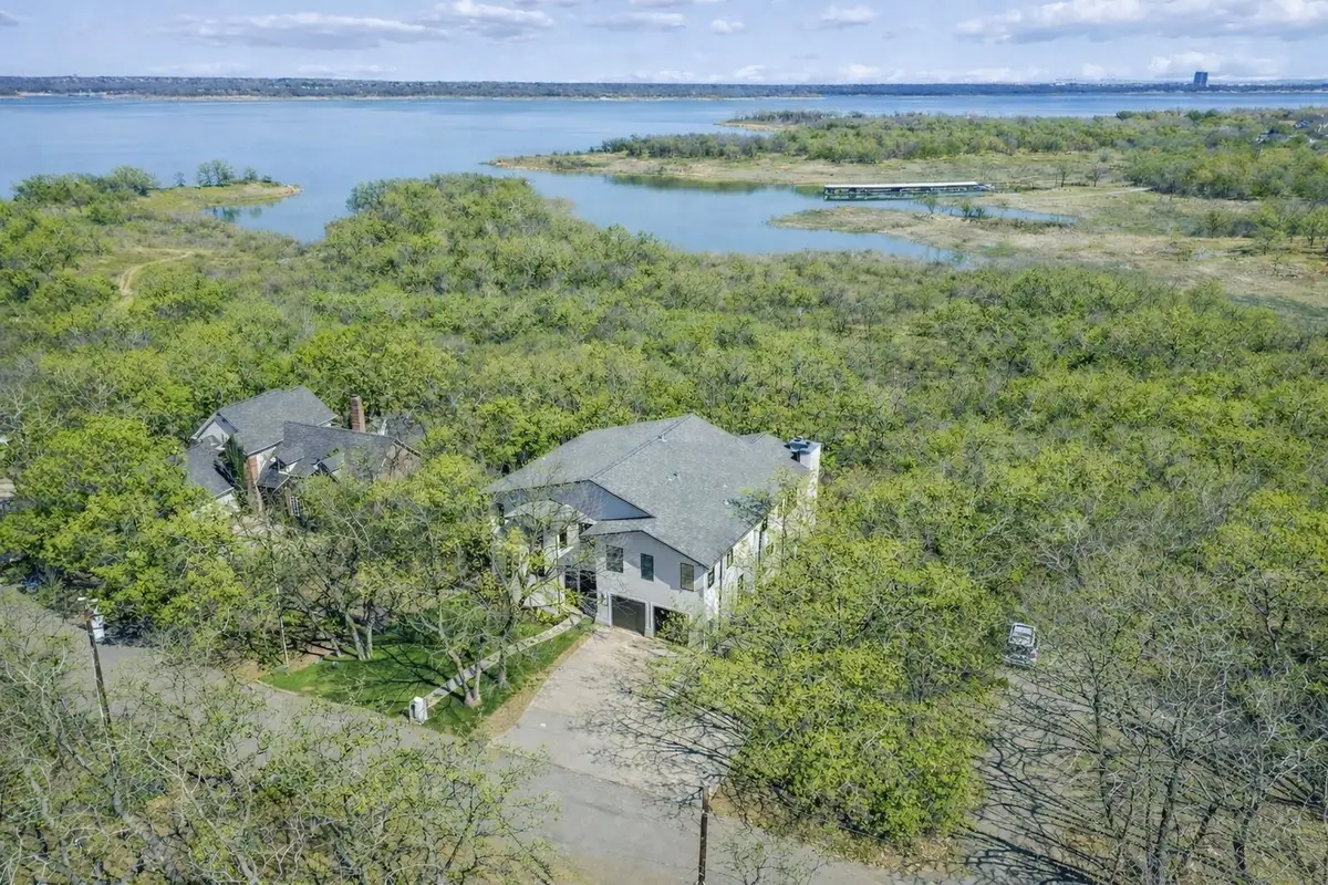 2966 Peninsula Drive, Grapevine, TX 76051 - #1