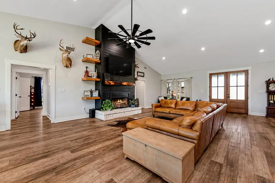 1435 County Road 3550, Valley Mills, TX 76689 - #2