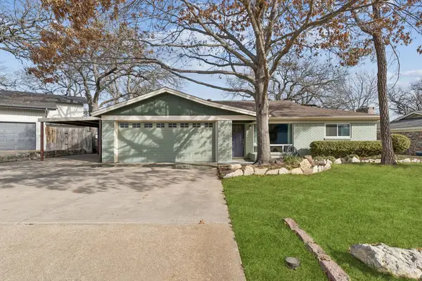 1208 Harris Avenue, Hurst, TX 76053