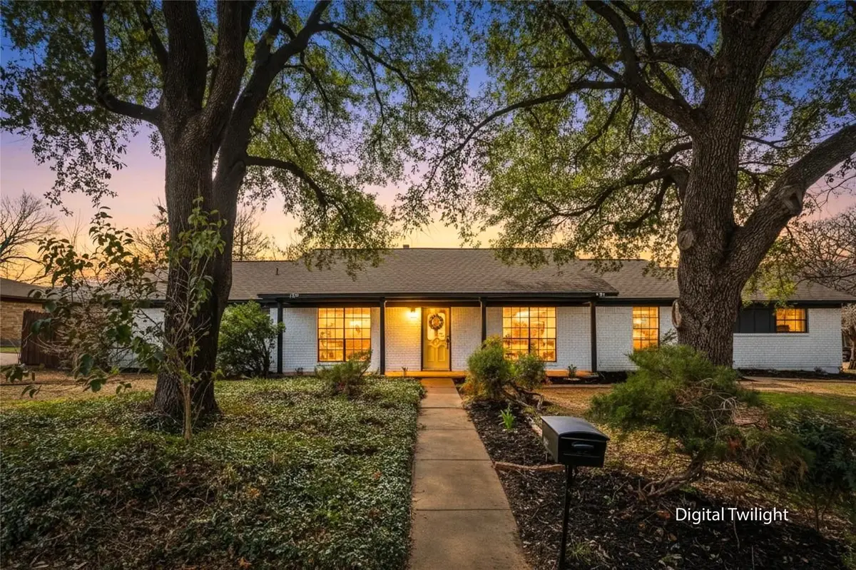 1708 Park Ridge Terrace, Arlington, TX 76012 - #1