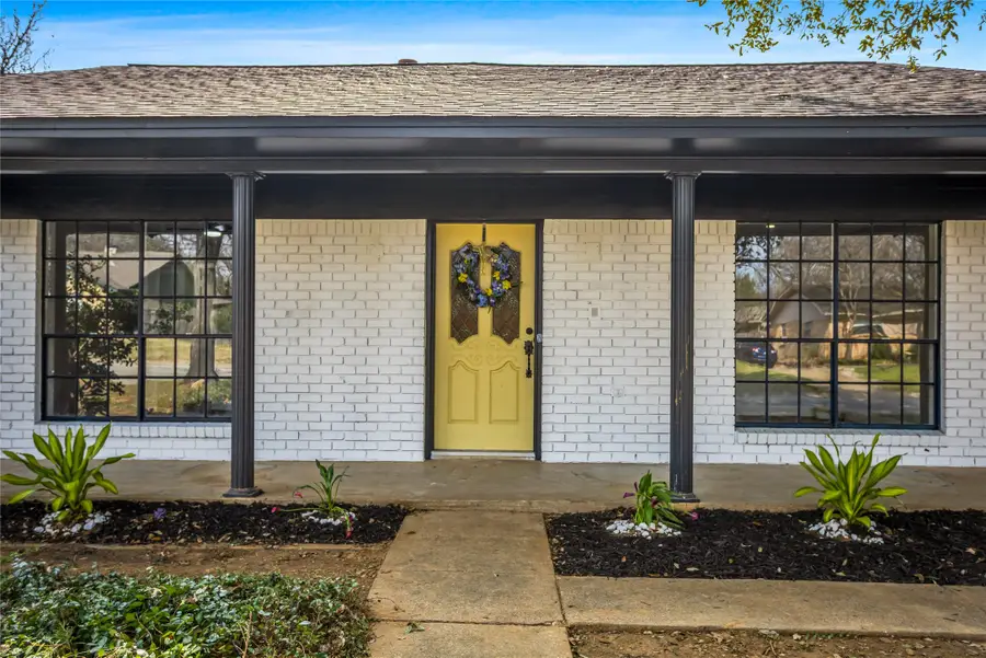 1708 Park Ridge Terrace, Arlington, TX 76012 - #2