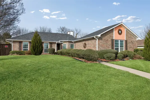 14 Alamosa Drive, Roanoke, TX 76262