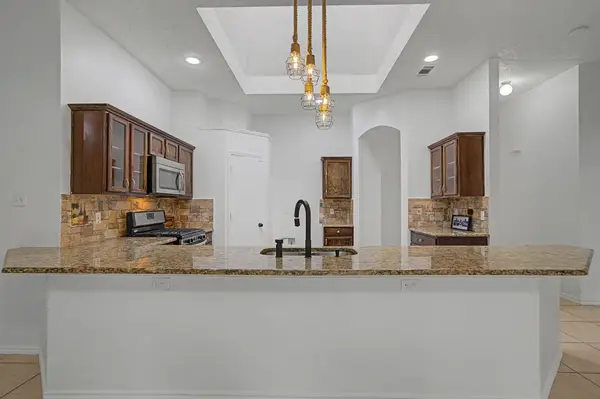 1104 Angel Fire Lane, Arlington, TX 76001