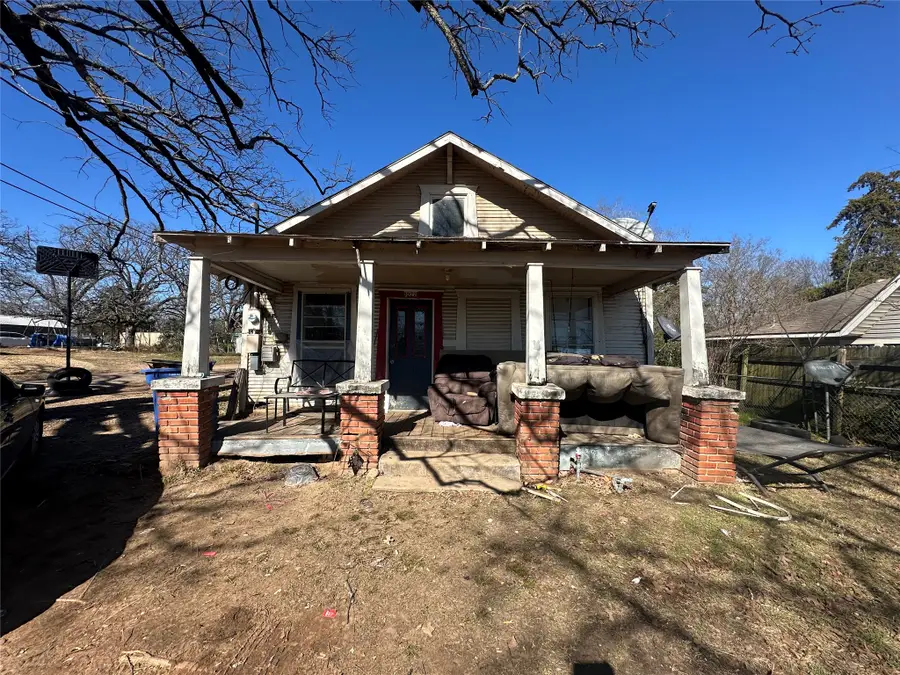 1022 W Wolfe Street, Grand Saline, TX 75140 - #2