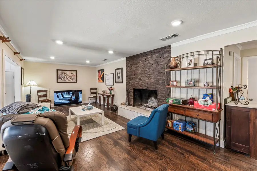 400 W Cayuga Drive, Athens, TX 75751 - #3