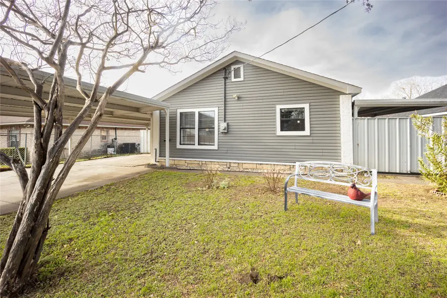 502 E Tyler Street, Ennis, TX 75119 - #3