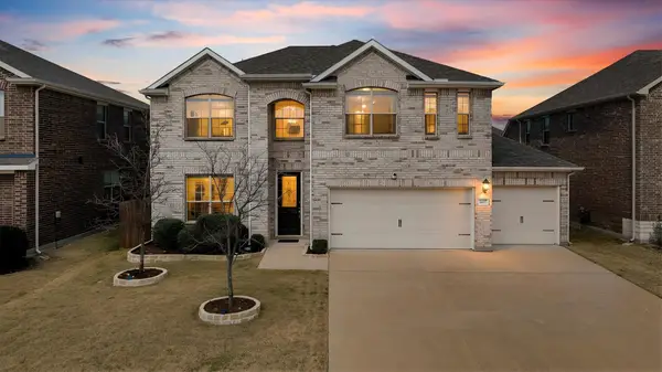 1617 Berry Ridge Trail, Aubrey, TX 76227