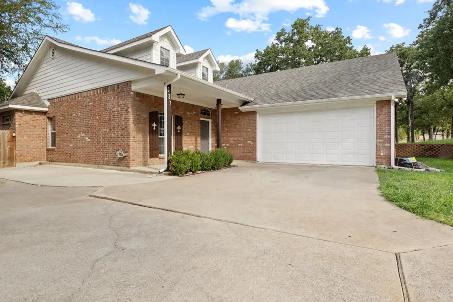 537 Shady Oaks Trail, Burleson, TX 76028 - #2