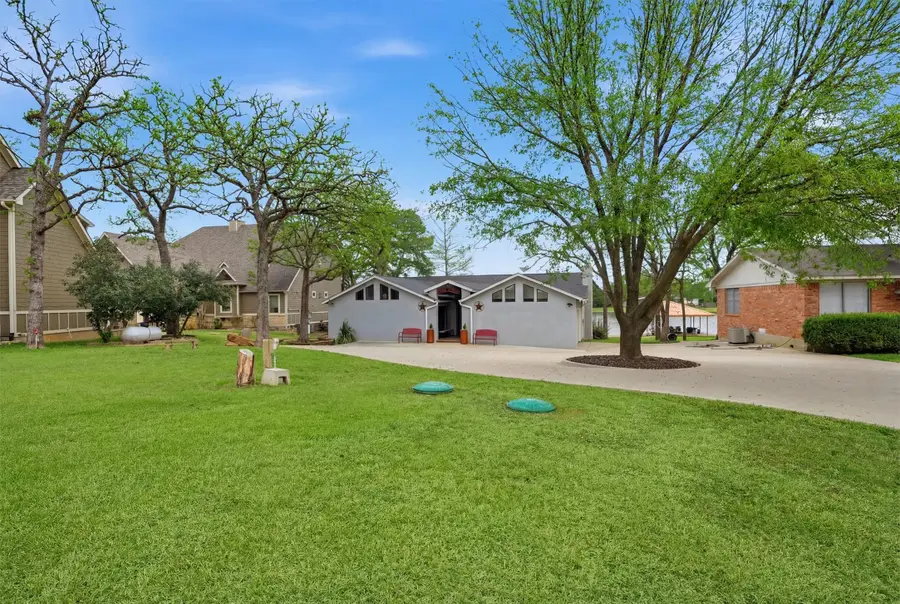 140 Blackfoot Trail, Gainesville, TX 76240 - #2
