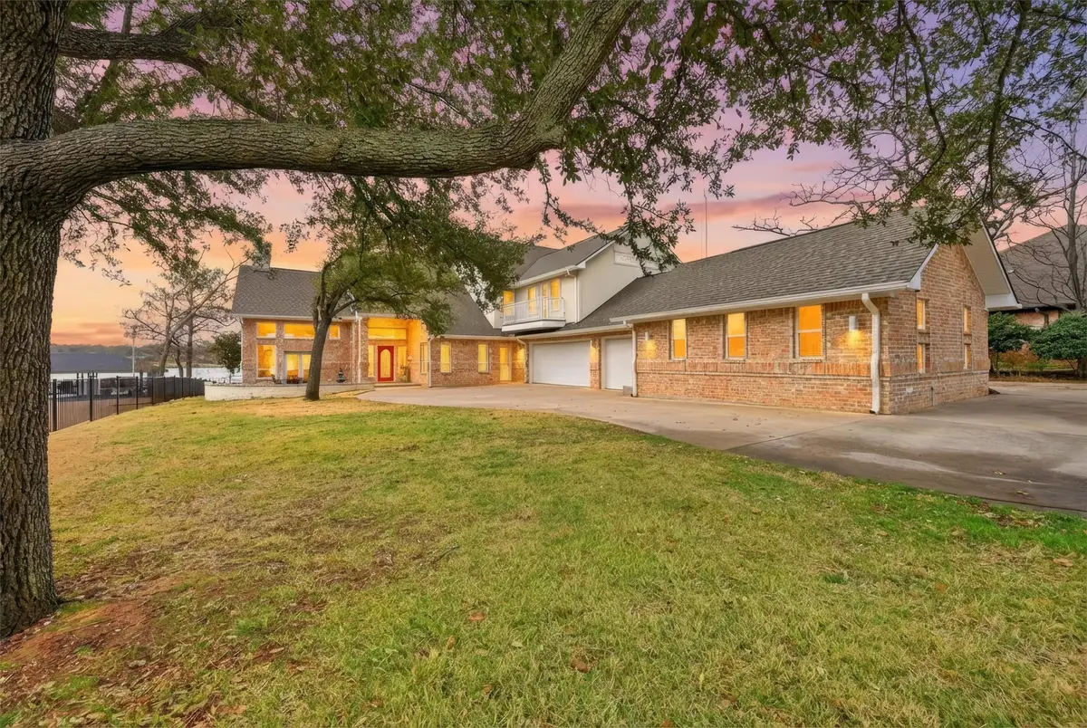 143 Blackfoot Trail, Gainesville, TX 76240 - #1