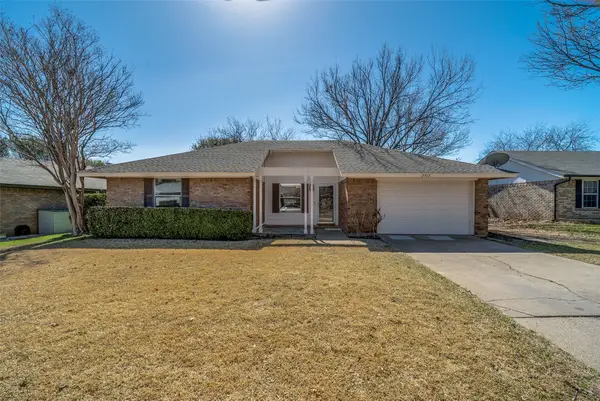 2713 Ridge Road N, Fort Worth, TX 76133