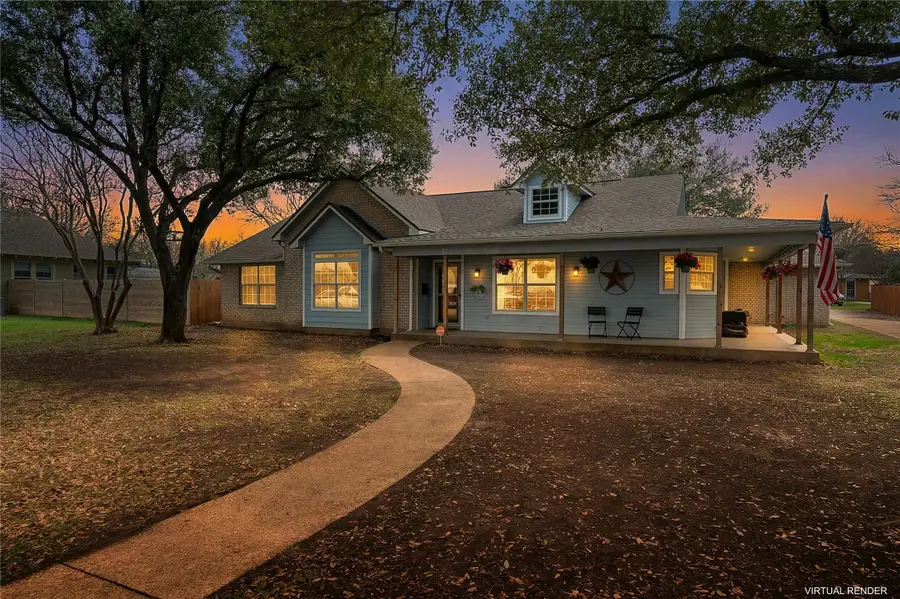 724 W 4th Street, McGregor, TX 76657 - #2