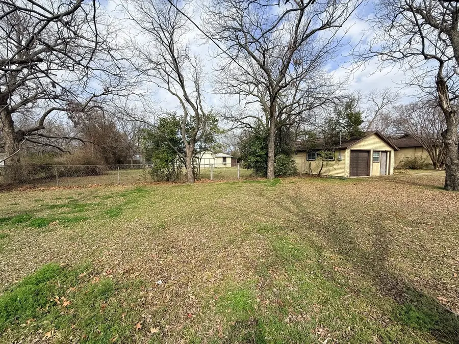 1302 Lindsey Street, Denton, TX 76205 - #2