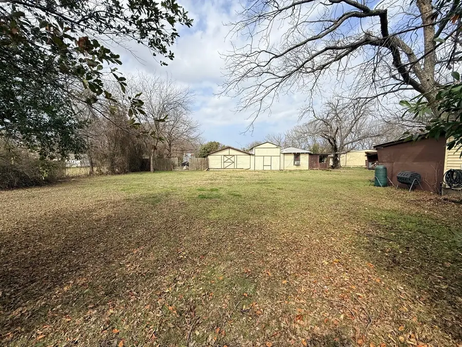 1302 Lindsey Street, Denton, TX 76205 - #3