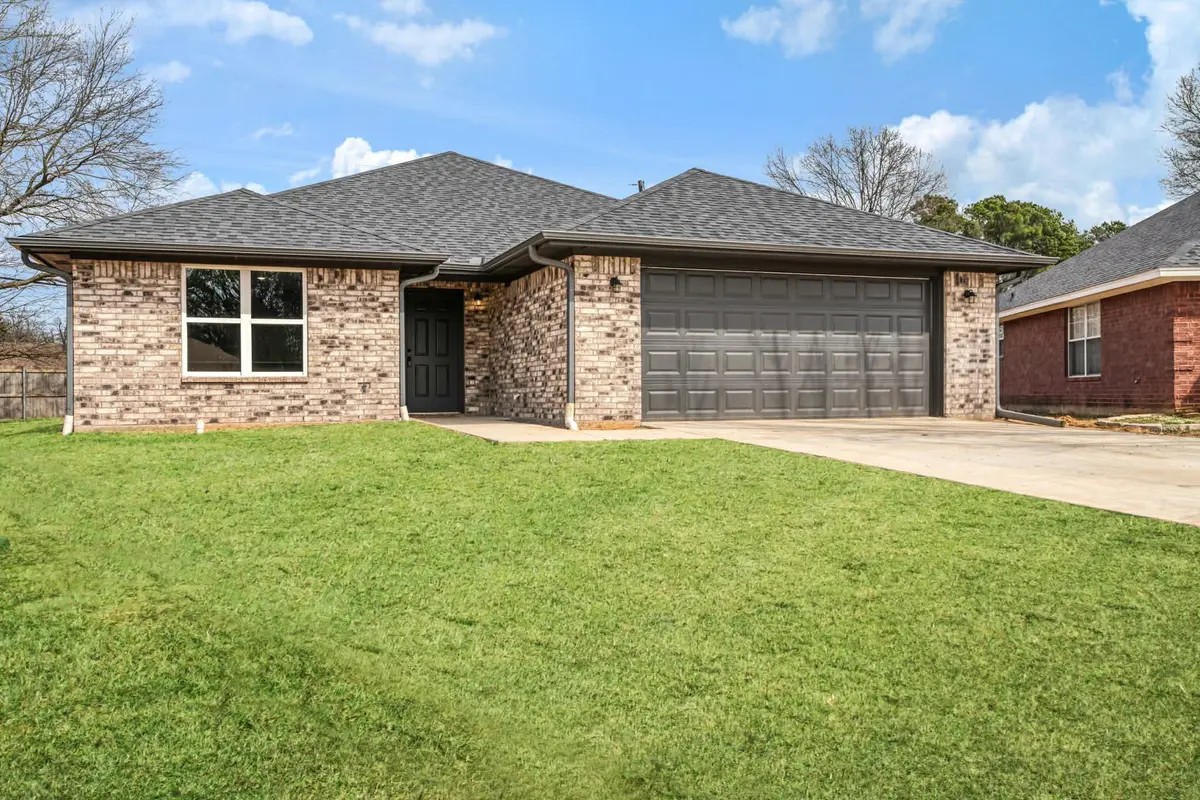 2725 Briarwood, Paris, TX 75460 - #1