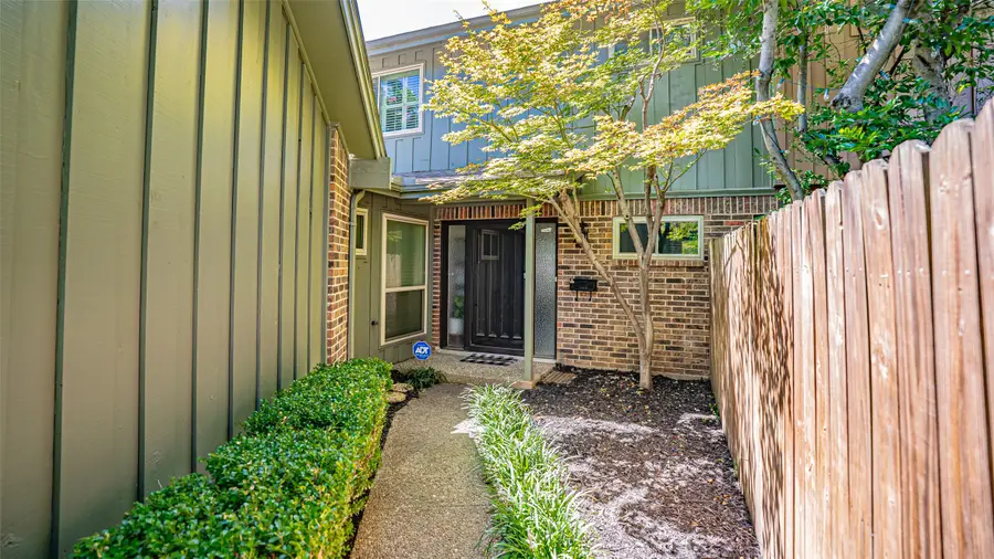 2410 S Graham Drive, Arlington, TX 76013 - #2