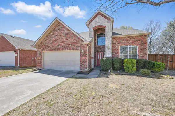 804 Starling Lane, Aubrey, TX 76227