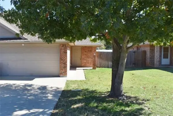 752 Stribling Circle, Azle, TX 76020