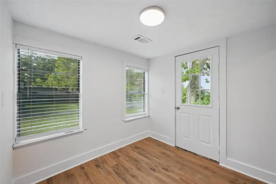 906 E Houston Street, Sherman, TX 75092 - #2