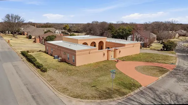 2613 W Cascade Drive, Sherman, TX 75092