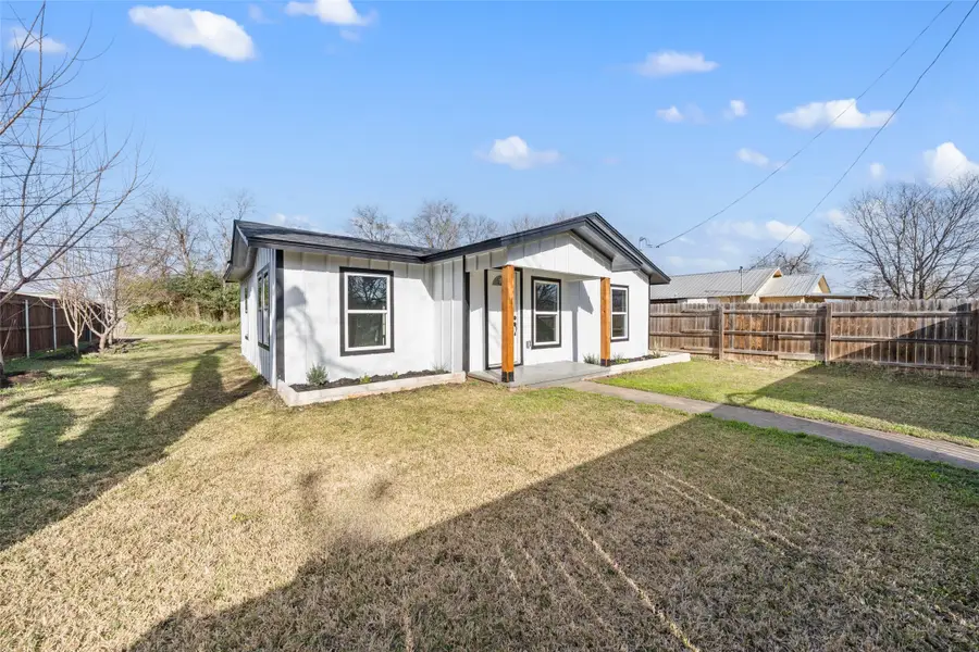 108 E 9th Street, Valley Mills, TX 76689 - #2