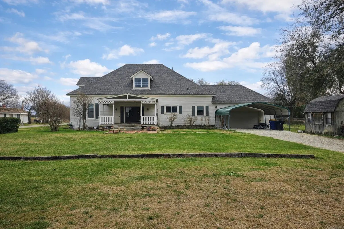 300 S Oak Street, Lorena, TX 76655 - #1