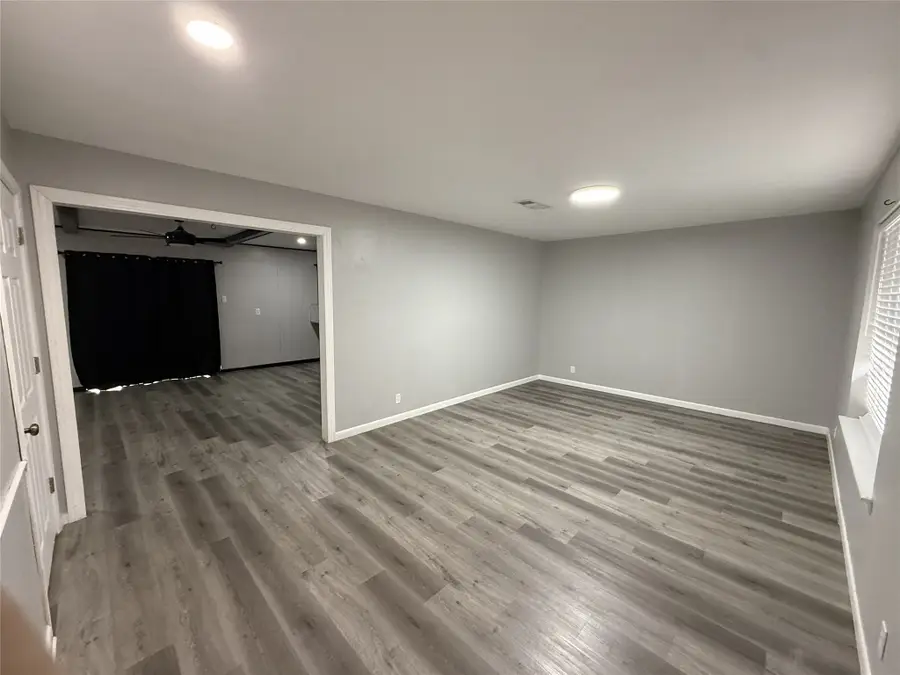 415 W Highland Drive, Whitewright, TX 75491 - #2