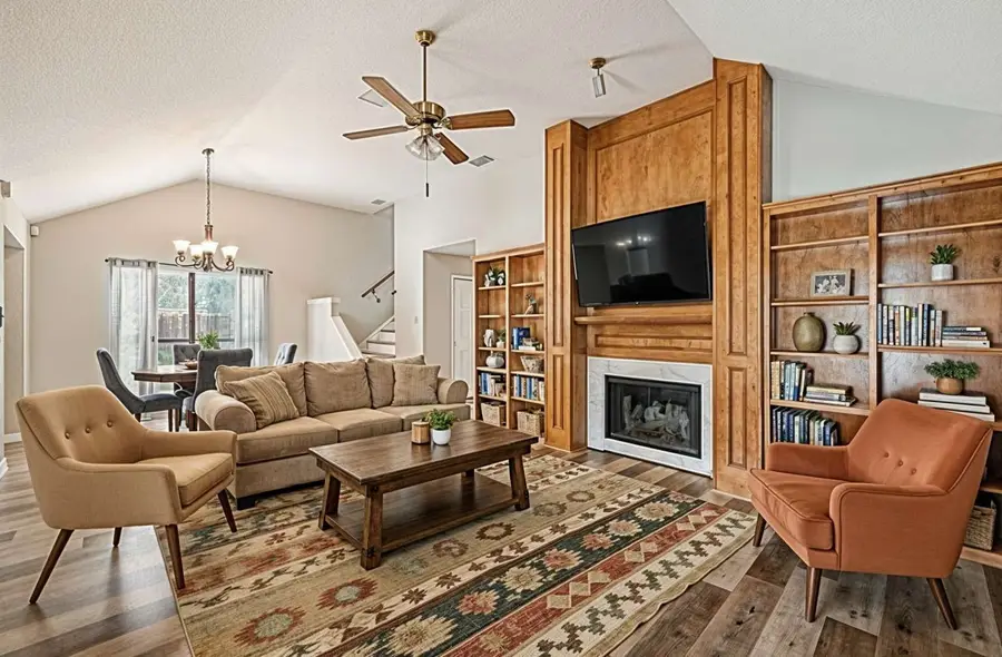 758 Red Oak Drive, Lewisville, TX 75067 - #2