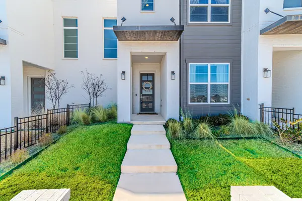 2122 Village Walk Lane, Aledo, TX 76008