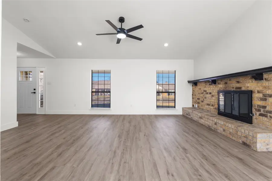 314 Southerland Avenue, Mesquite, TX 75150 - #2