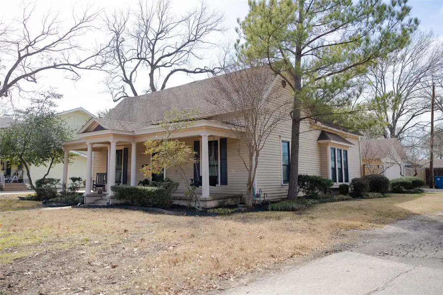 600 S Houston Street, Kaufman, TX 75142 - #2