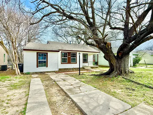 4813 Sandage Avenue, Fort Worth, TX 76115