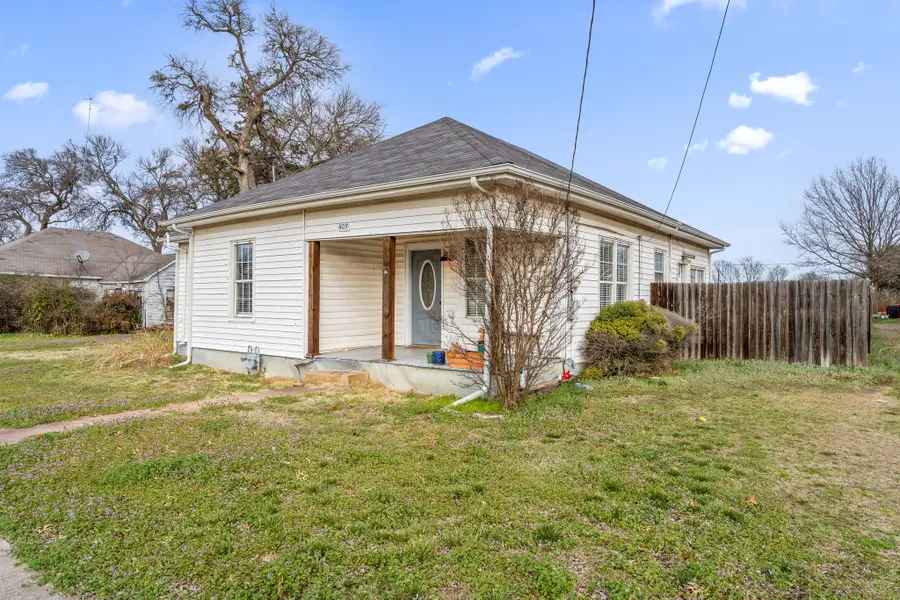 503 N Pearl Street, Trenton, TX 75490 - #2