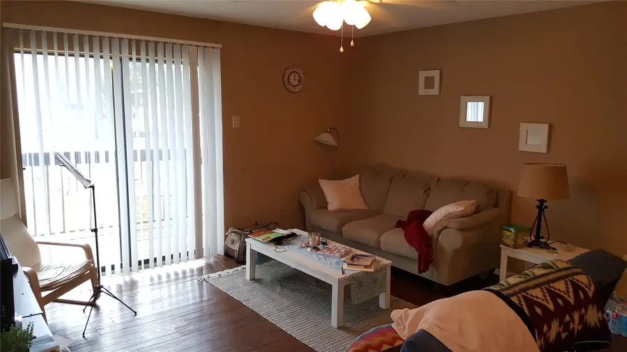 218 N Texas Boulevard, Denton, TX 76201 - #2