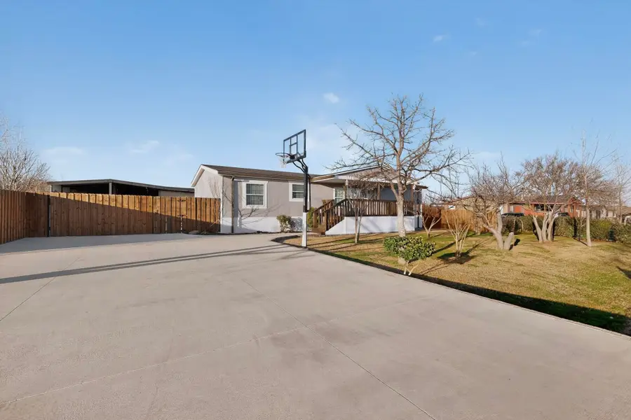 819 Hoss Road, Sanger, TX 76266 - #2