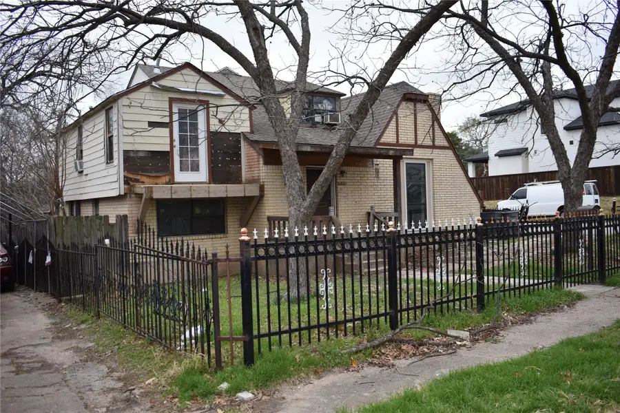 1801 Michigan Avenue, Dallas, TX 75216 - #2