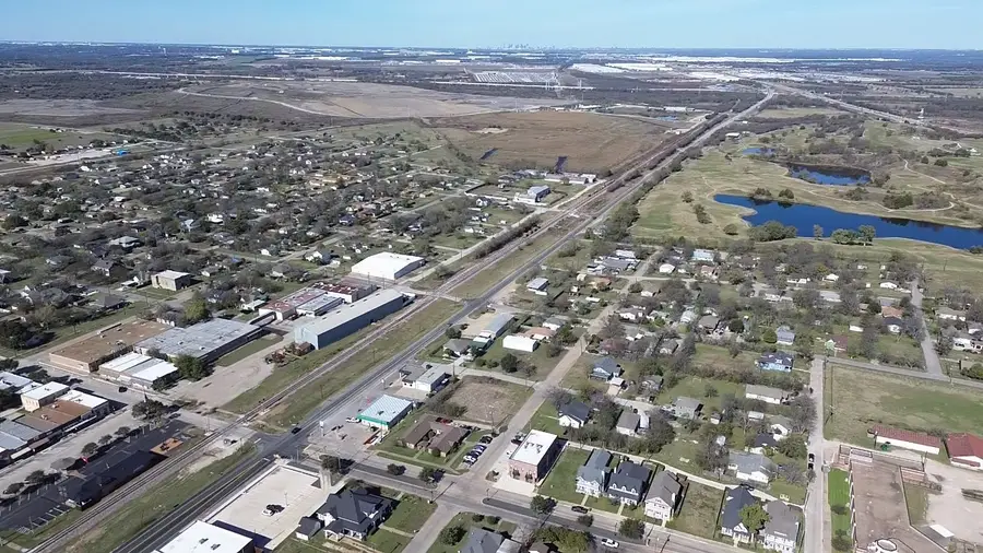 209 E 10th Street, Ellis, TX 75125 - #3