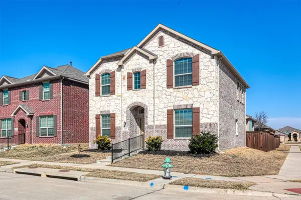 2301 Pyrite Drive, Aubrey, TX 76227