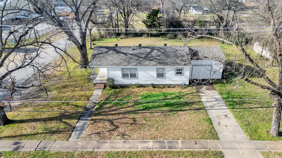 901 Johnson Street, Terrell, TX 75160 - #2