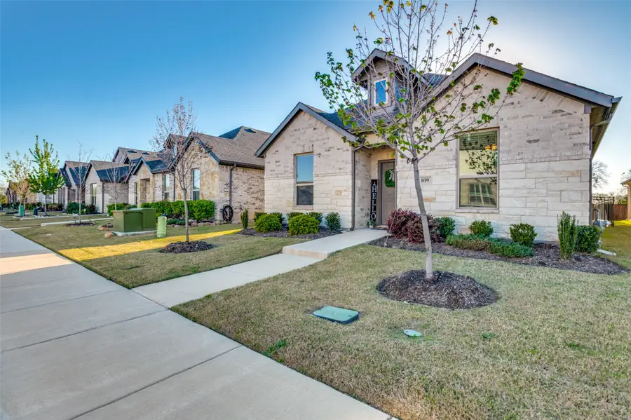 109 Foreman Drive, Midlothian, TX 76065 - #2