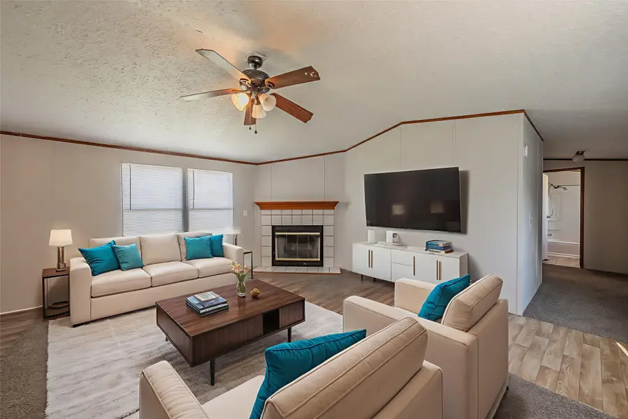 912 Skylark Drive, Granbury, TX 76049 - #2