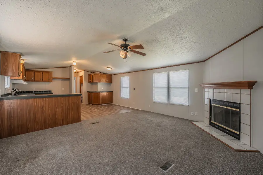 912 Skylark Drive, Granbury, TX 76049 - #3