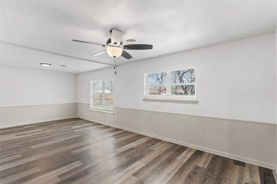 1204 Elmwood Street, Gainesville, TX 76240 - #3