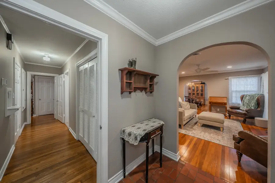 202 S Tower Street, Weatherford, TX 76086 - #2