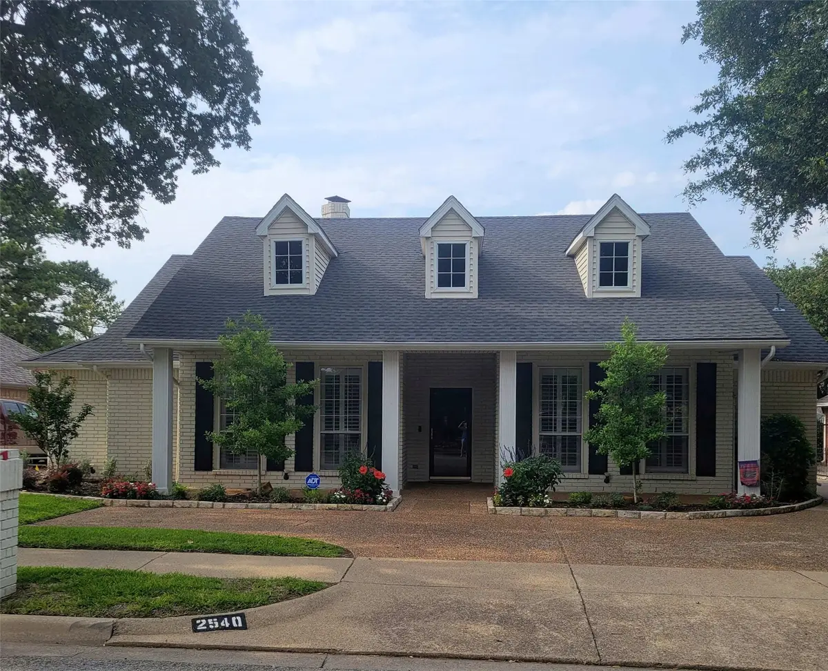 2540 Fox Glenn Circle, Bedford, TX 76021 - #1