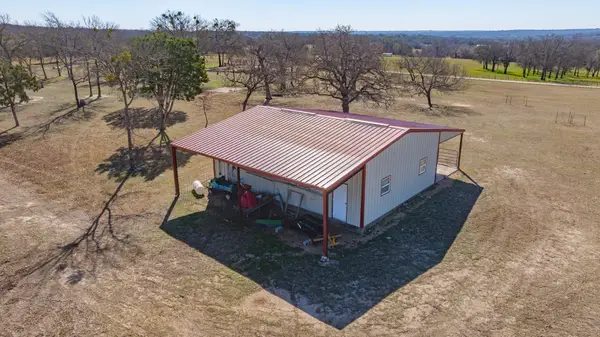1303 Private Road 1485, Hico, TX 76457