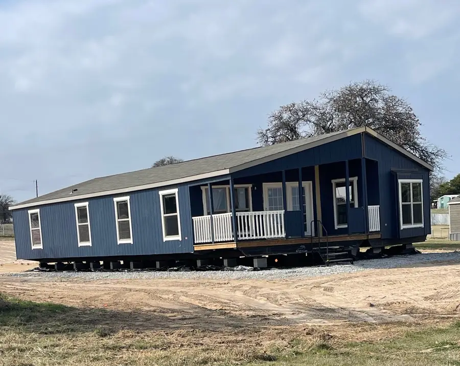 201 Farmhouse Road, Springtown, TX 76082 - #2