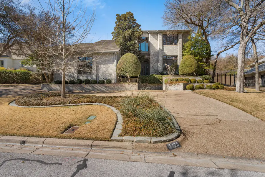 3716 Briarhaven Road, Fort Worth, TX 76109 - #2
